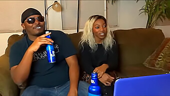 Parodie Und Komödie: King Cure Und Crystal Cooper In Aktion